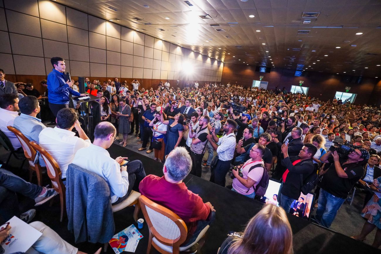 Programa foi apresentado a prefeitos e secretários municipais das 144 cidades, deputados estaduais e federais, representantes do MEC e do Instituto Nacional de Estudos e Pesquisas Educacionais Anísio Teixeira (Inep), gestores escolares, professores, coordenadores e equipe técnica das redes públicas de ensino. (Foto: Marco Santos / Ag. Pará)