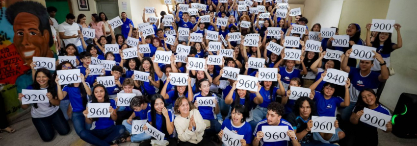 Foto: Estudantes da Escola Estadual Albanízia de Oliveira Lima celebram sucesso nas redações do Enem 2024