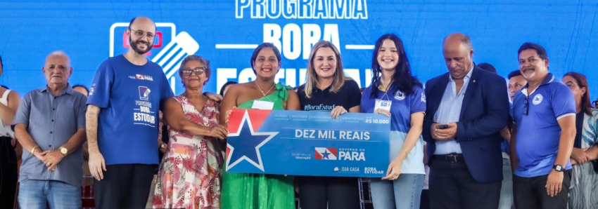 Foto: Mais de 1000 estudantes da rede estadual recebem cheques do Programa Bora Estudar