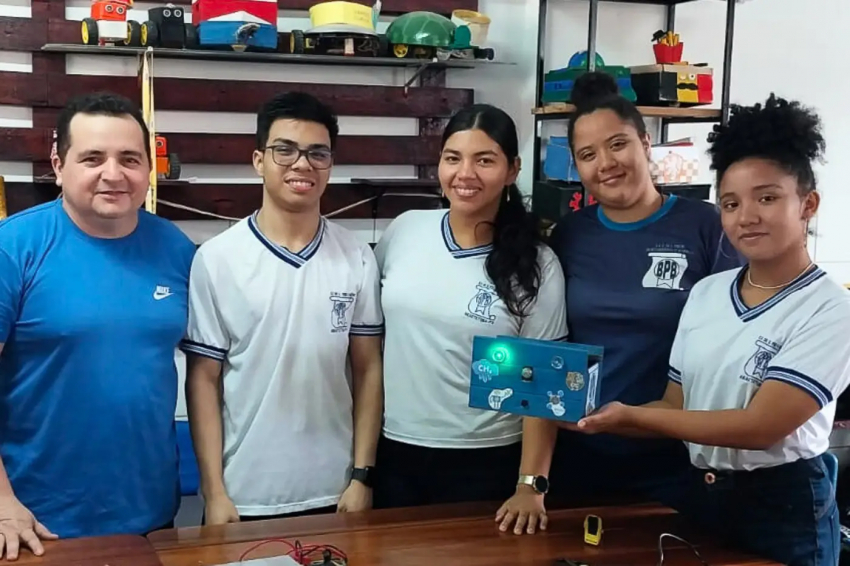 Foto: Estudantes de escola estadual de tempo integral criam robô detector de gás metano