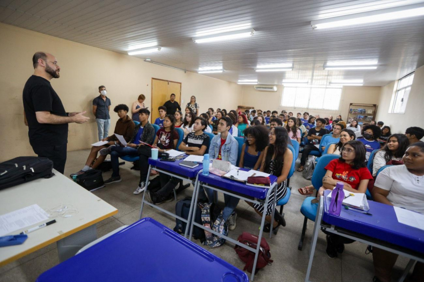 Secretário De Educação Acompanha Preparação Para O Saeb, Em Belém ...