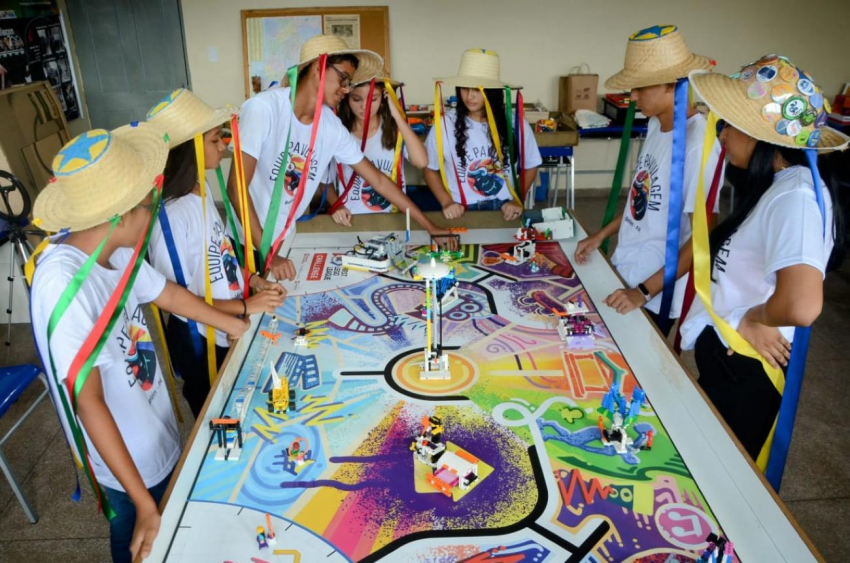 Foto: Governo do Pará inicia repasse inédito para potencializar robótica nas escolas estaduais por meio do Dinheiro na Escola