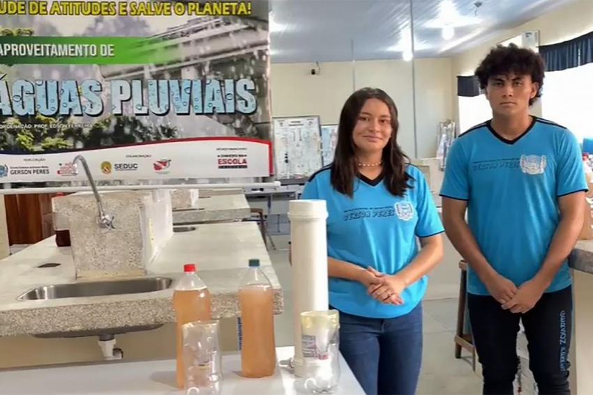 Foto: Estudantes estaduais criam filtro com caroço de açaí para coletar água limpa em Breves, no Marajó