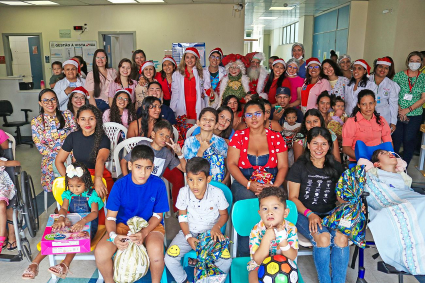 Foto: Santa Casa e Seduc promovem natal para crianças internadas e atendidas pela classe hospitalar