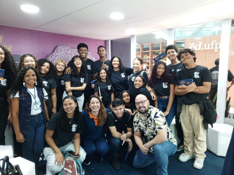 Foto: Projeto de Redação com foco no Programa Jovem Senador e ENEM.