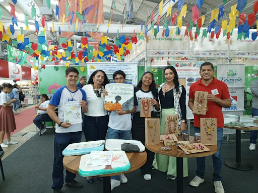 Foto:  EEEFM Erotildes Frota Aguiar com o Projeto Germinar Florescer a Educação Ambiental