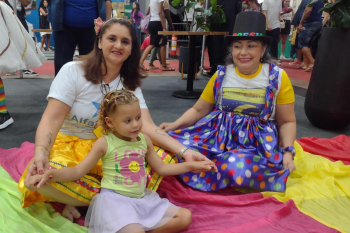 Notícia: Programas de educação infantil são apresentados pela Seduc na Feira do Livro e das Multivozes